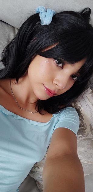 Model - Bella Sky JOI