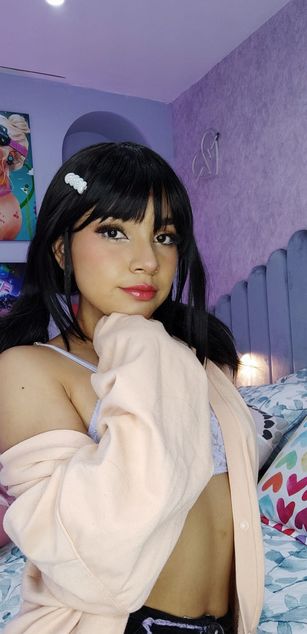 Model - Bella Sky JOI