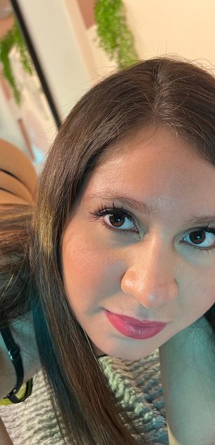 Model - Jessica Play deepthroat