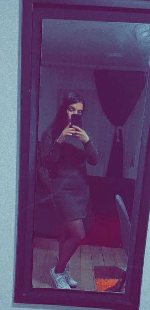 Model - Sara Saenz ass