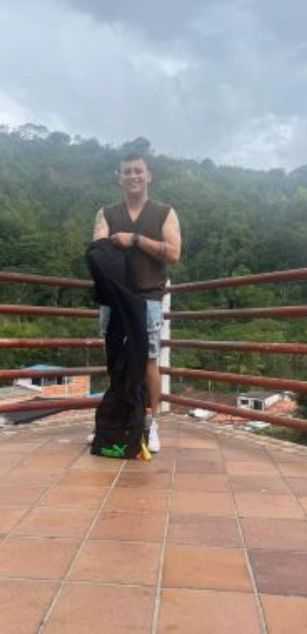 Model - Cris-Smith feet