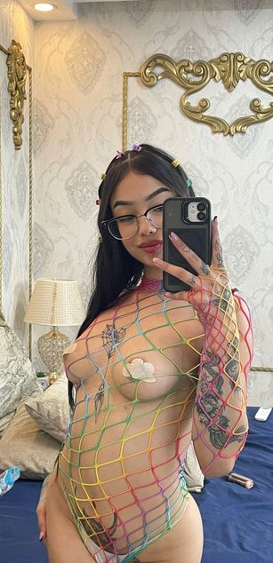 Model - Cata Stones deepthroat