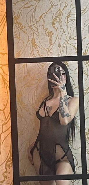 Model - Cata Stones deepthroat