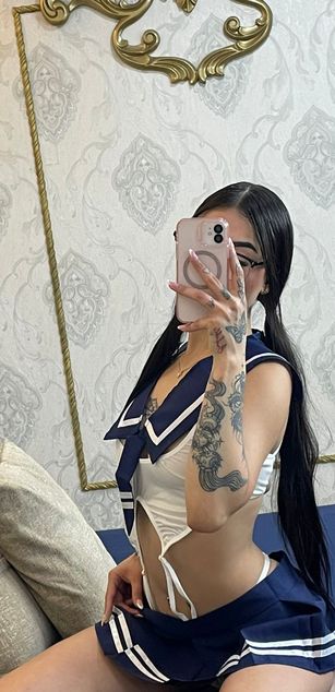 Model - Cata Stones deepthroat