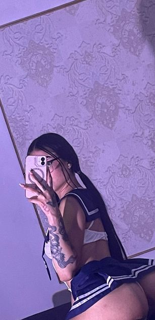 Model - Cata Stones deepthroat