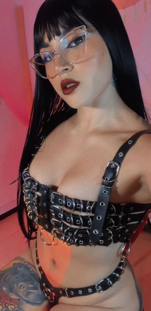 Model - Cleo denil fetish