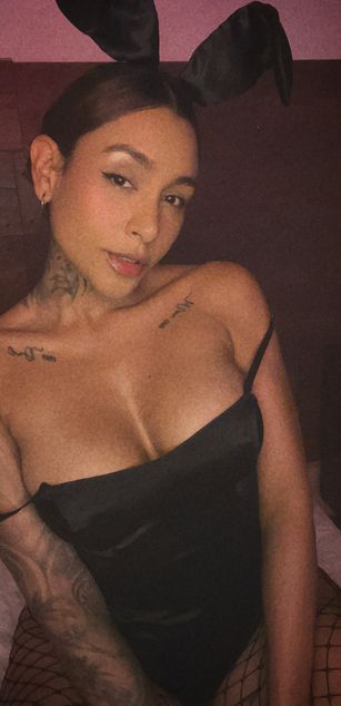 Model - EllaRose blowjob