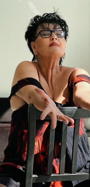 Model - SondraRiddle mature