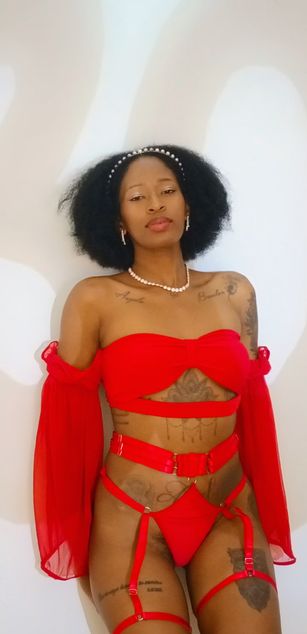 Model - I am Sel striptease