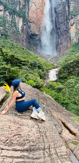 Model - Veronica Hot blowjob