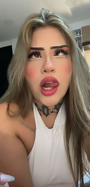 Model - CHLOE PALMER dildo