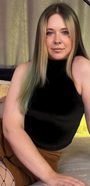 Model - MarlaShine blowjob