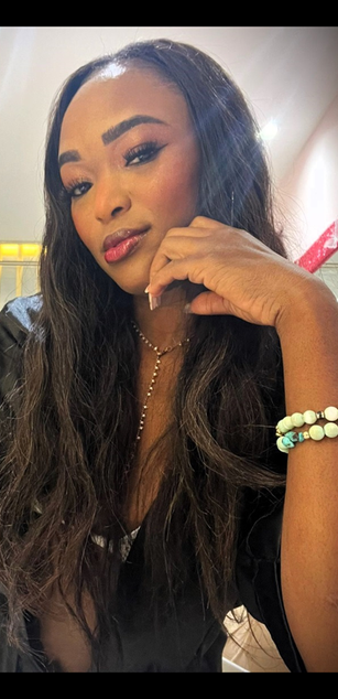 Model - Melanie Williams deepthroat