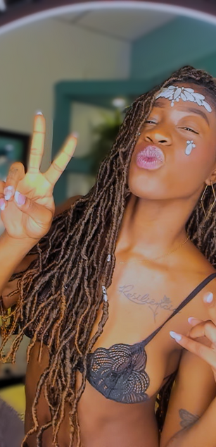 Model - Michelle Pose roleplay