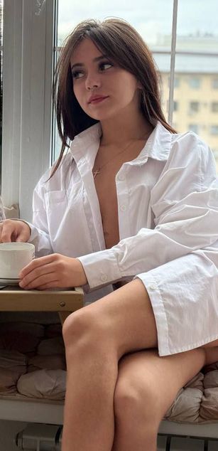 Model - Liselle boobs