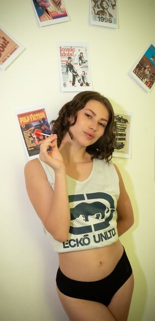 Model - Lara deepthroat