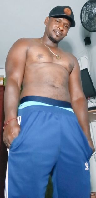 Model - gilberto masturbacion