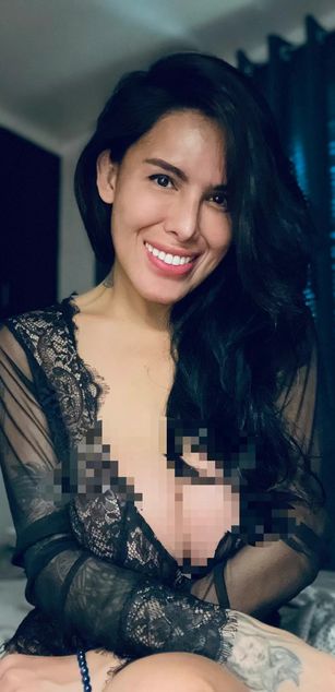 Model - MadocVentura striptease