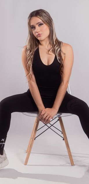 Model - ZoeWillis blowjob