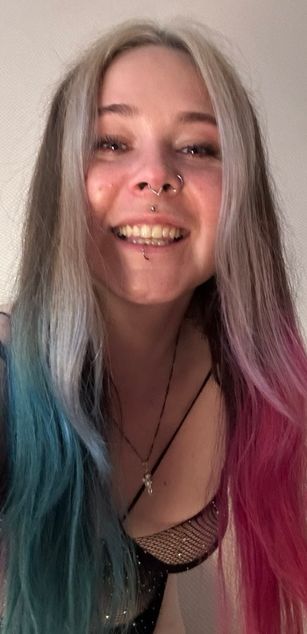 Model - MarlaShine blowjob