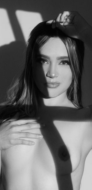 Model - ZoeWillis blowjob