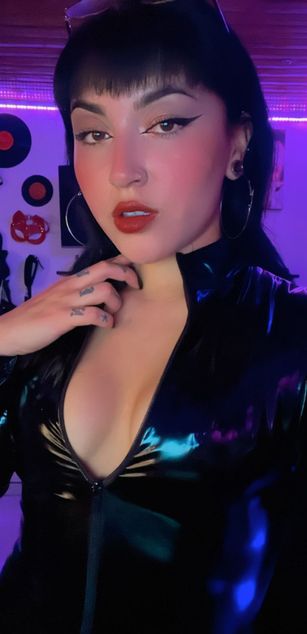 Model - Cleo denil fetish