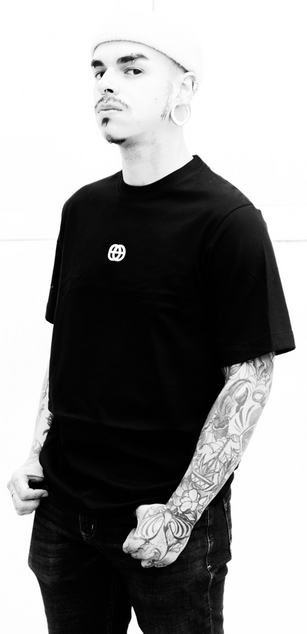 Model - Kalettattos striptease