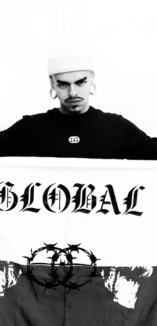 Model - Kalettattos striptease