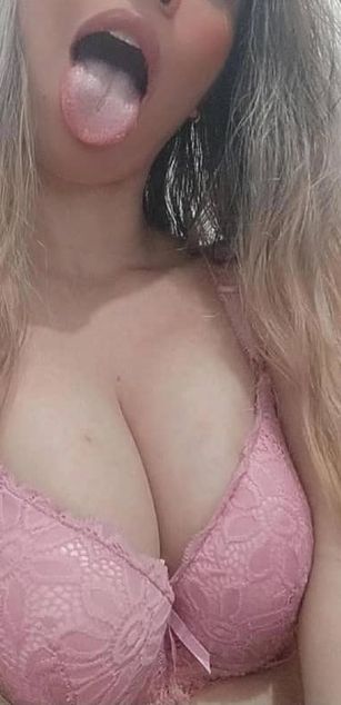 Model - Heidy Kung blowjob