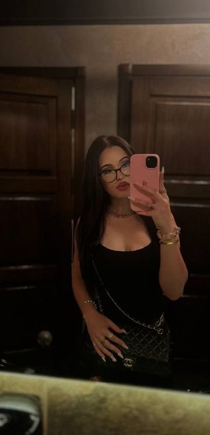 Model - ShayLoren dildo