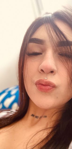 Model - Violet Blaze blowjob