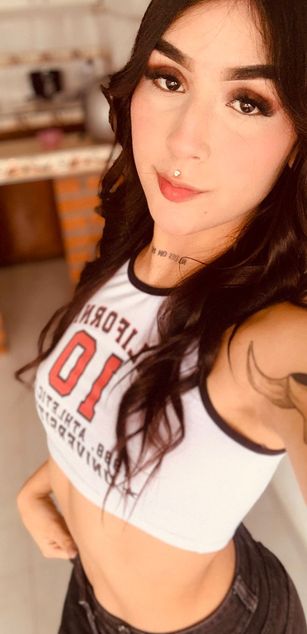 Model - Violet Blaze blowjob