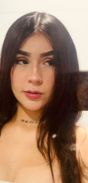 Model - Violet Blaze blowjob