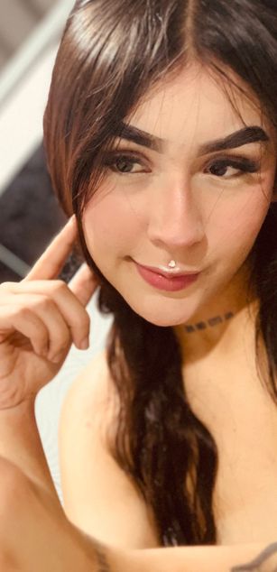 Model - Violet Blaze blowjob