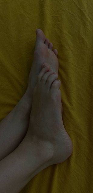 Model - Lana Younes masturbation