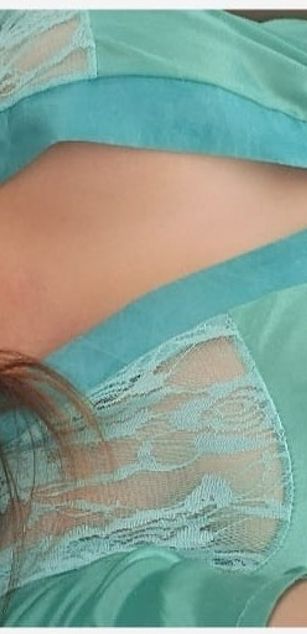 Model - Aarina Flowers deepthroat