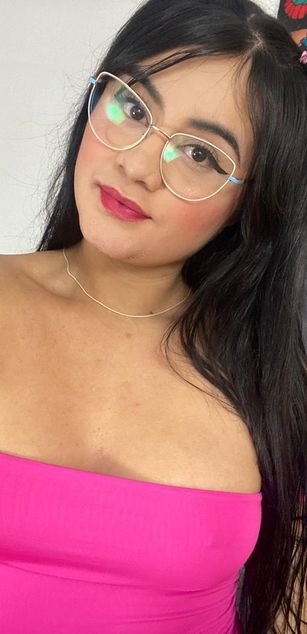 Model - Dulce_amg ass