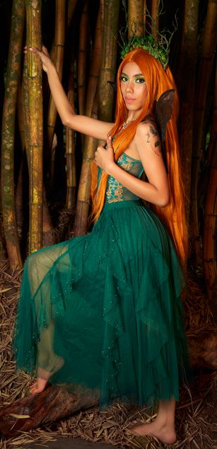 Model - BellaHarper deepthroat