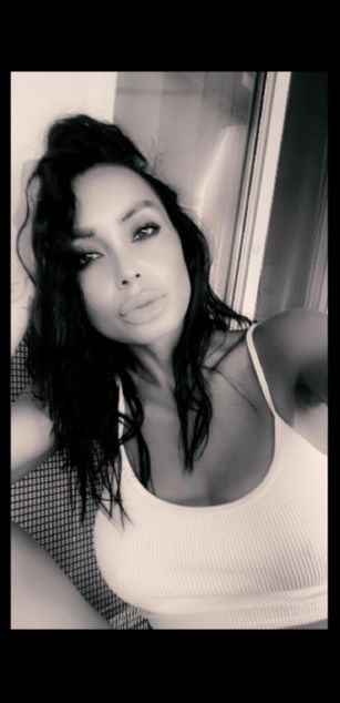 Model - Lady_Socks feet