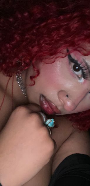 Model - Idun Brunette blowjob