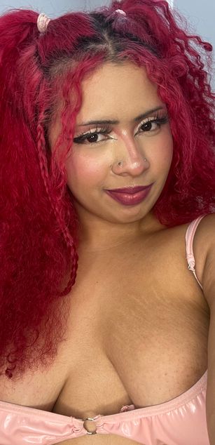 Model - Idun Brunette blowjob