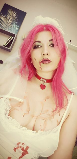 Model - Olisunny curvy