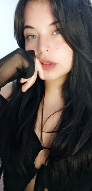 Model - ariakyubi petite