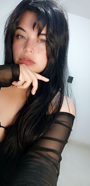Model - ariakyubi petite