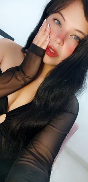 Model - ariakyubi petite