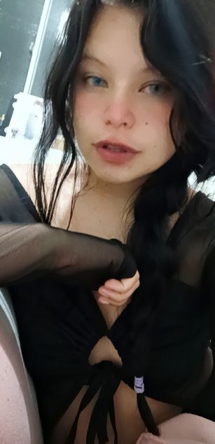 Model - ariakyubi petite