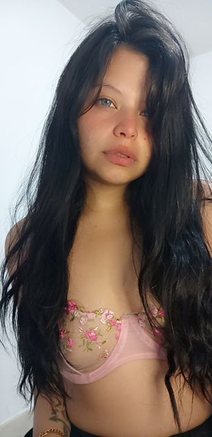 Model - ariakyubi petite