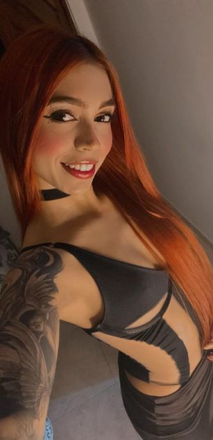 Model - Polygonnia deepthroat