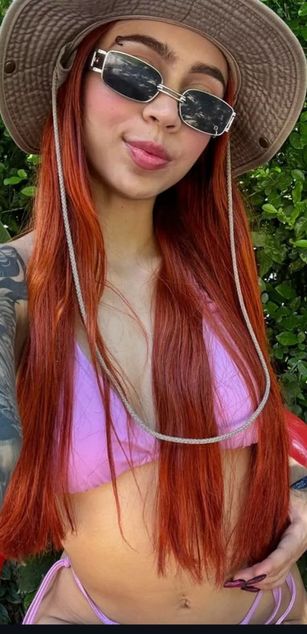 Model - Polygonnia deepthroat