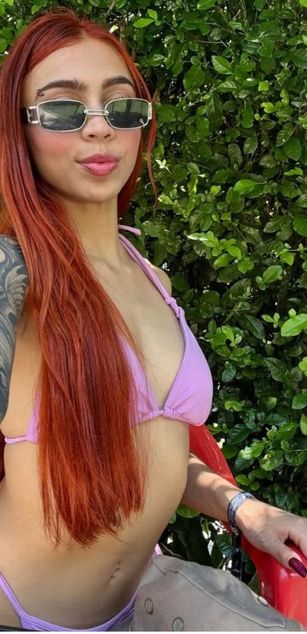 Model - Polygonnia deepthroat